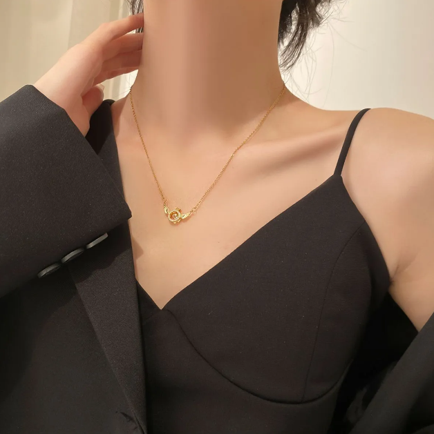 Kadın Gold Çelik Zirkon Taş Tektaş Yüzük Melek Kanatlı Kolye