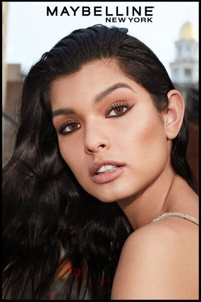Maybelline New York Kirpik Sansasyonel Yelpaze Etkili Yoğun Siyah Maskara - Ekstra Siyah